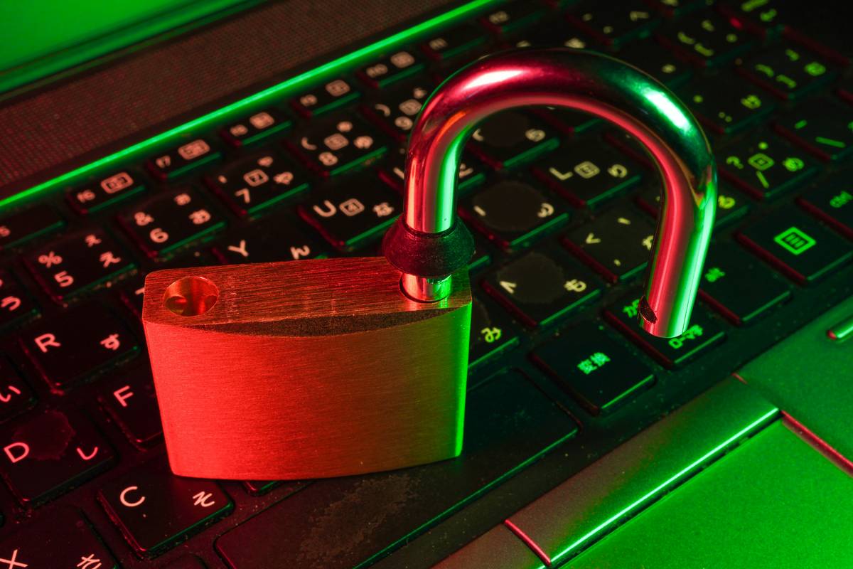 Comparison chart of Anonymous Browsing Tools performance and privacy features